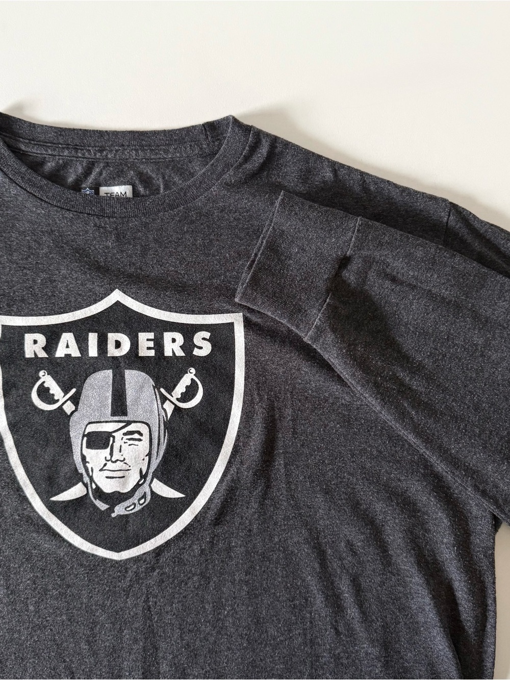 Raiders NFL Team Apparel Long Sleeve Shirt Men's XL Sleeve Logo
